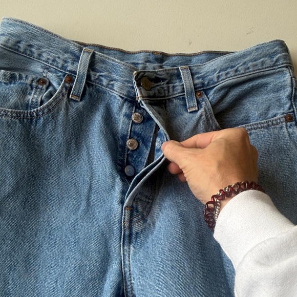 Women’s Levi’s 501 - Picture 6 of 11